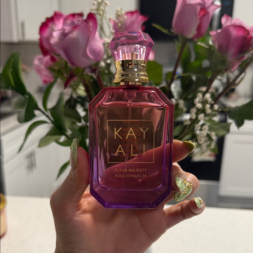 Kay Ali Fleur Majesty Perfume - Pink and Gold